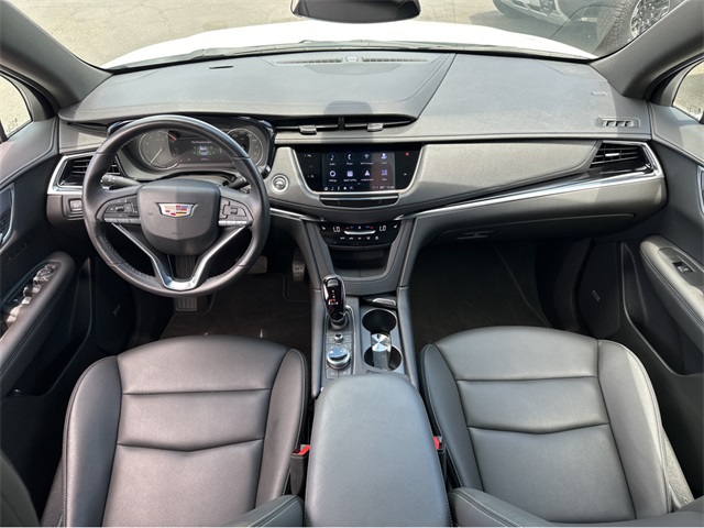 Vehicle image 10 of 23