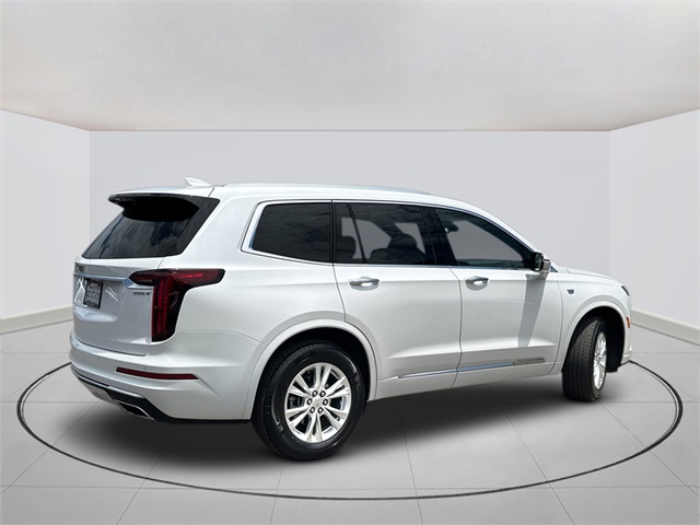 Vehicle image 4 of 23