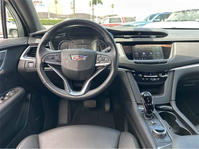 Vehicle image 11 of 23