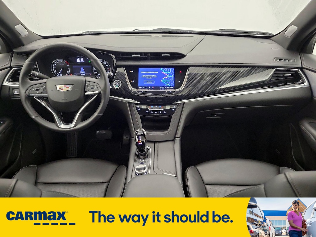 Vehicle image 11 of 32