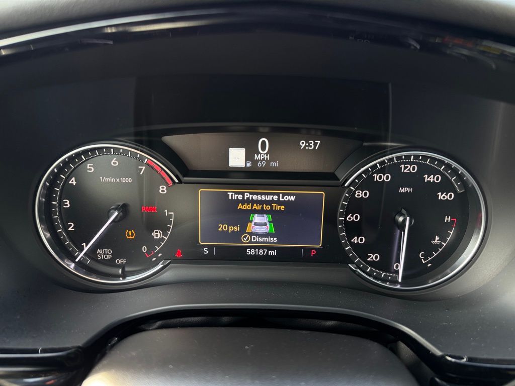 Vehicle image 18 of 35