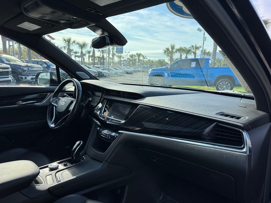 Vehicle image 26 of 35
