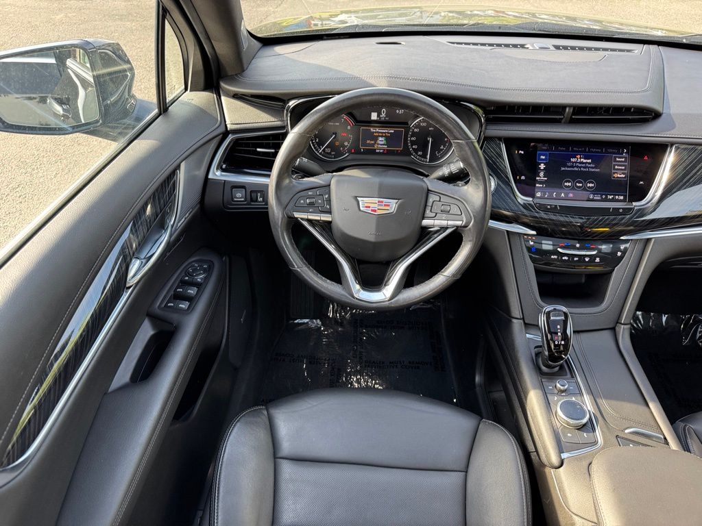 Vehicle image 16 of 35