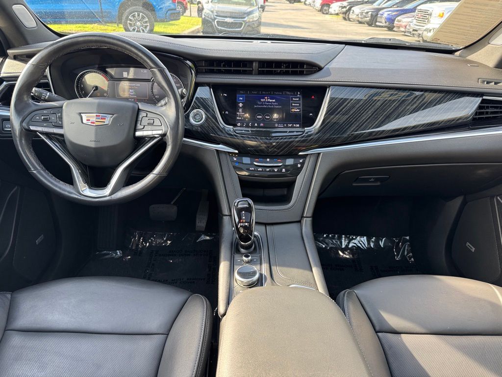 Vehicle image 23 of 35