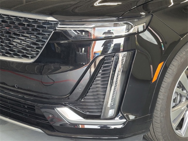 Vehicle image 11 of 44