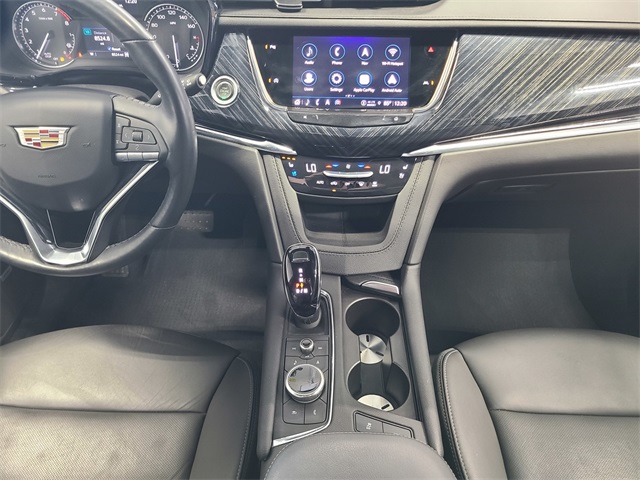 Vehicle image 23 of 44