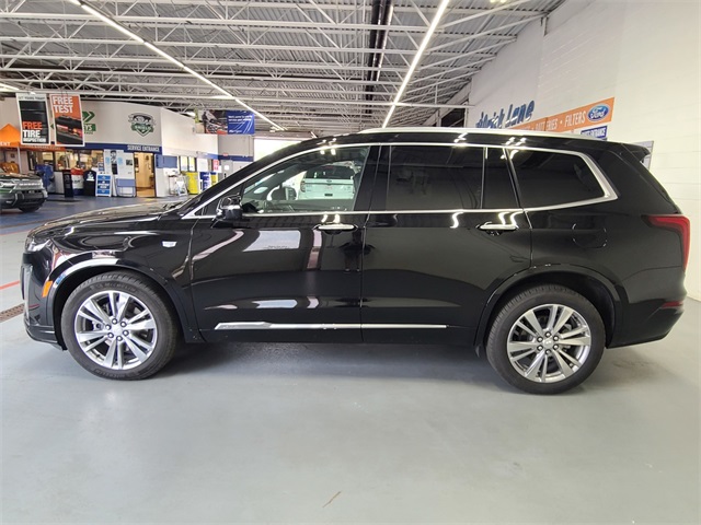 Vehicle image 8 of 44