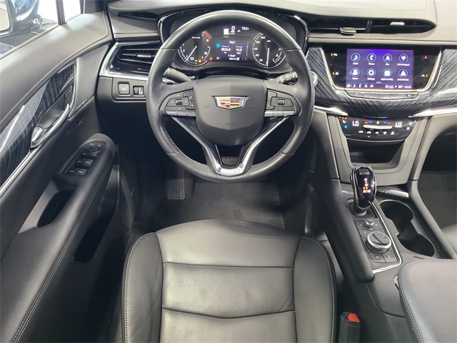 Vehicle image 29 of 44