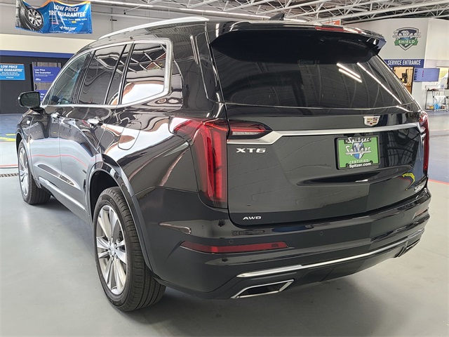 Vehicle image 7 of 44