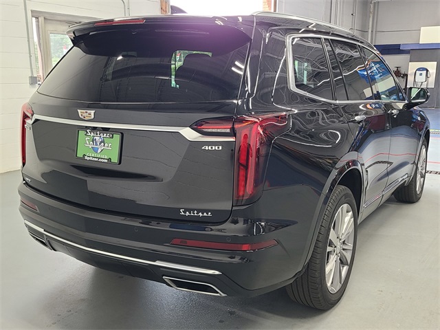 Vehicle image 6 of 44