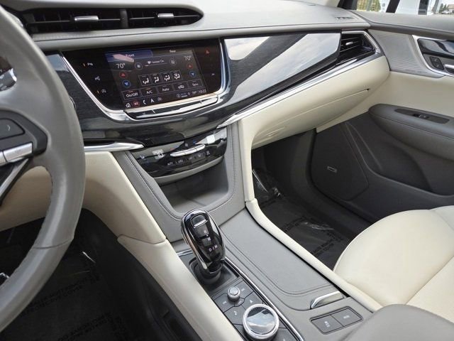 Vehicle image 27 of 31