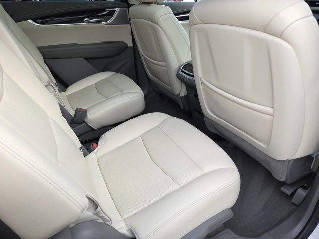 Vehicle image 11 of 31