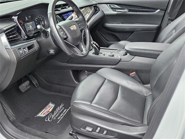 Vehicle image 9 of 32
