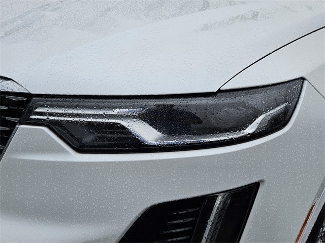 Vehicle image 6 of 32