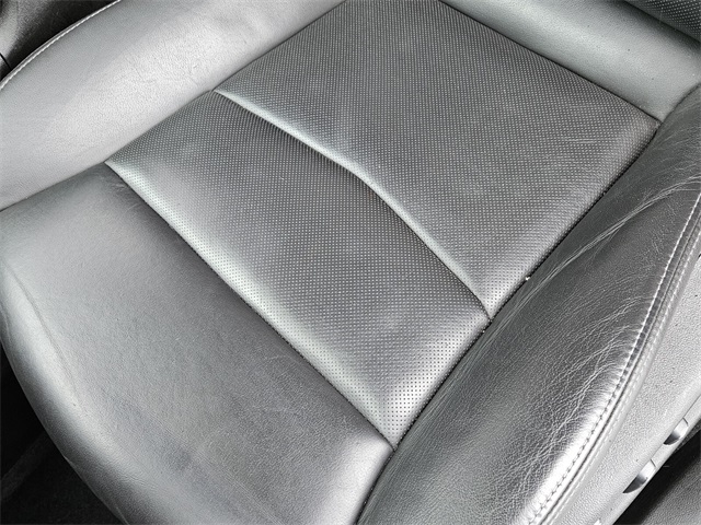 Vehicle image 11 of 32