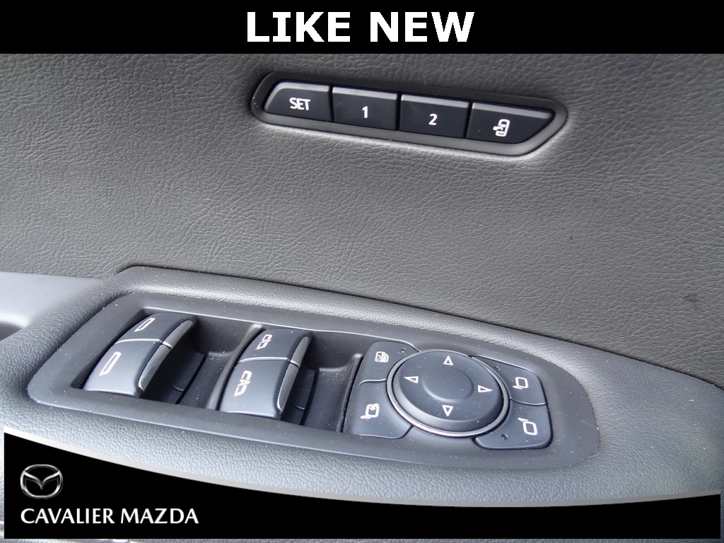 Vehicle image 25 of 48