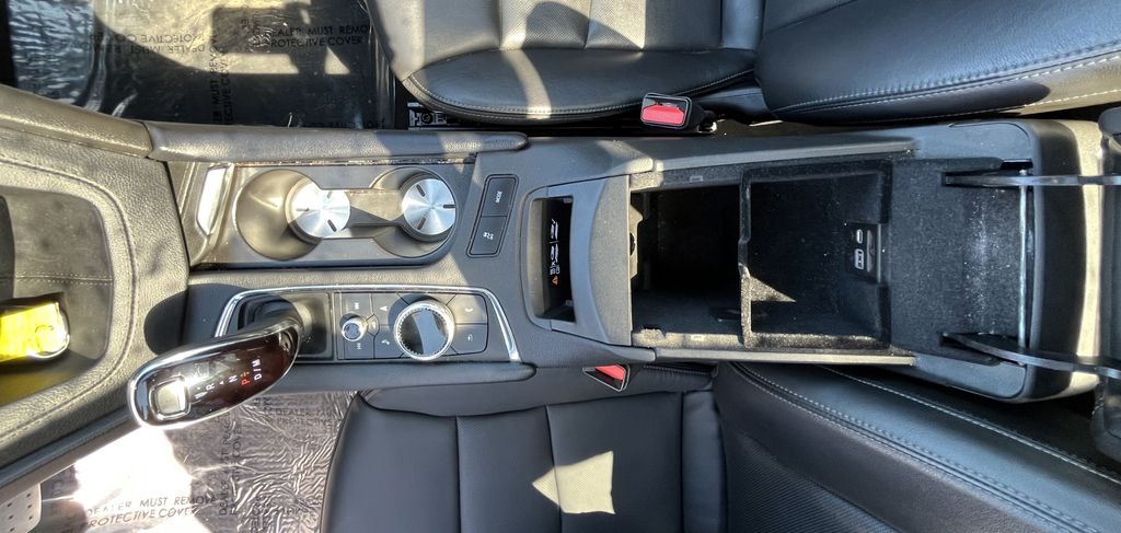 Vehicle image 24 of 38