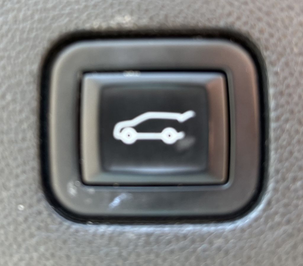 Vehicle image 31 of 38