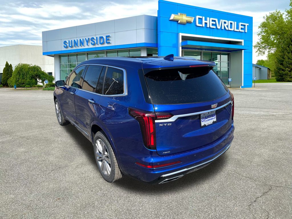 Vehicle image 10 of 38