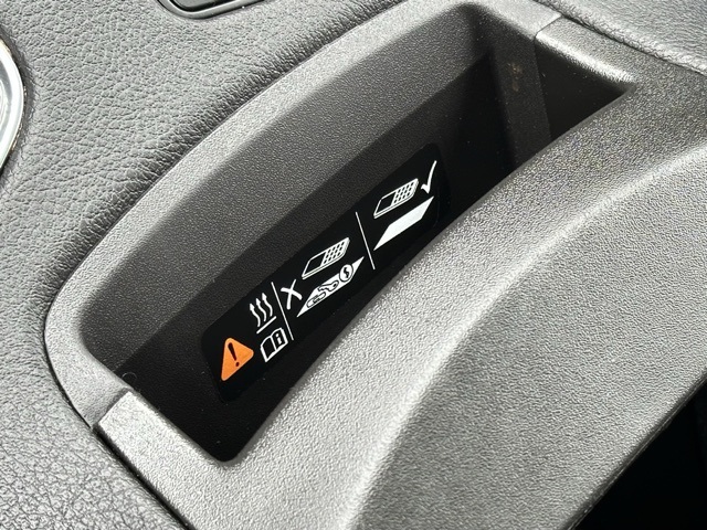 Vehicle image 19 of 27