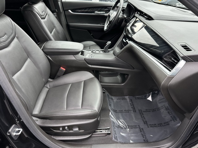 Vehicle image 21 of 27