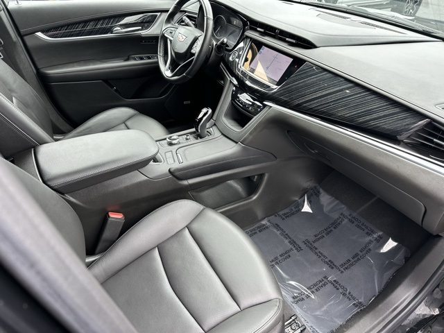 Vehicle image 22 of 27