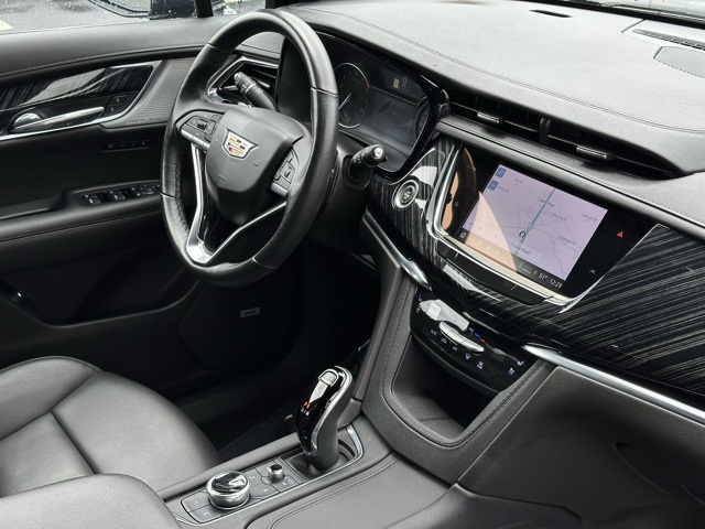 Vehicle image 23 of 27