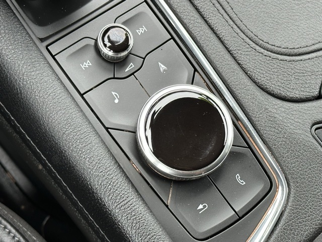 Vehicle image 20 of 27