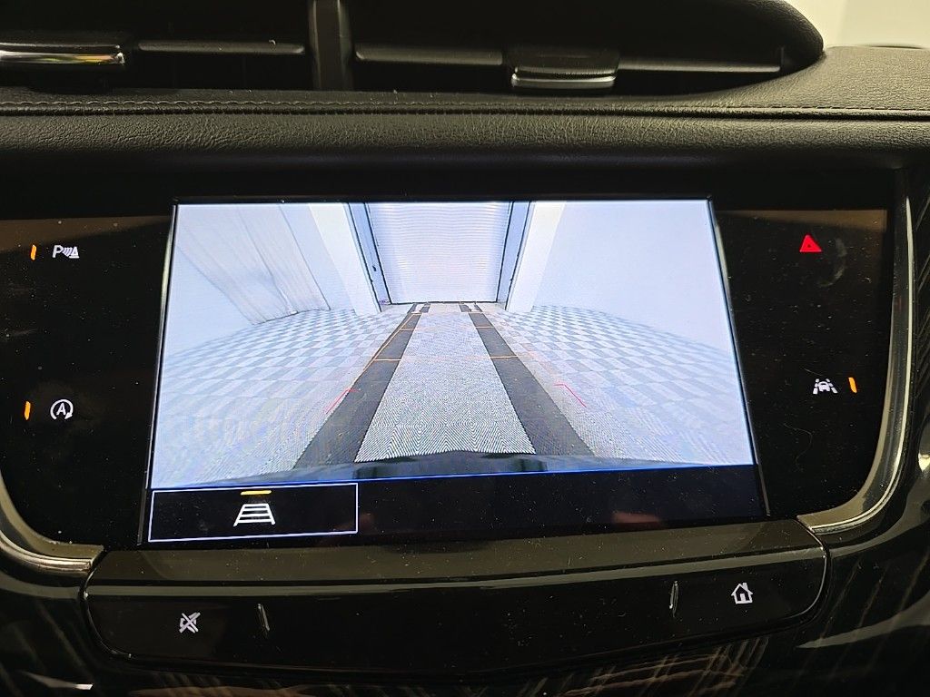 Vehicle image 21 of 33