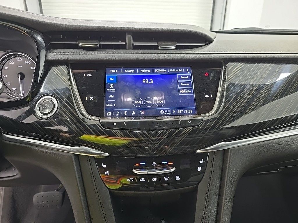 Vehicle image 19 of 33