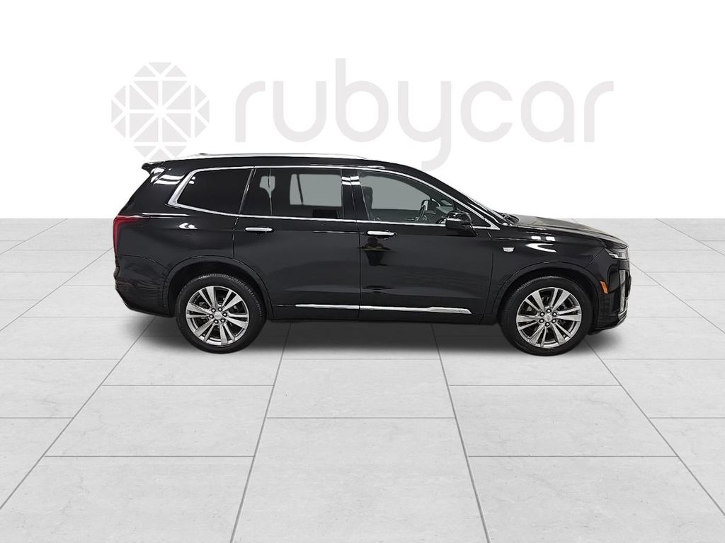 Vehicle image 4 of 33