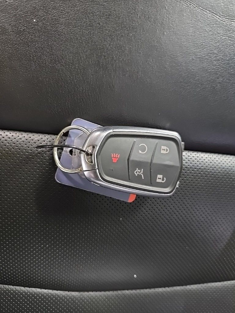 Vehicle image 30 of 33