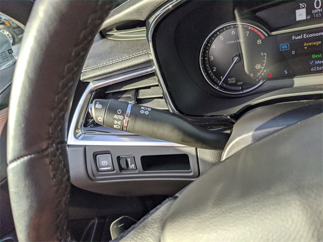 Vehicle image 28 of 36