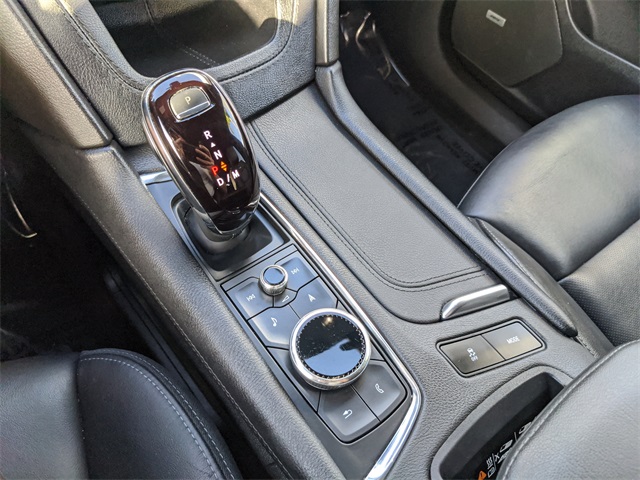Vehicle image 23 of 36