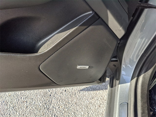 Vehicle image 25 of 36