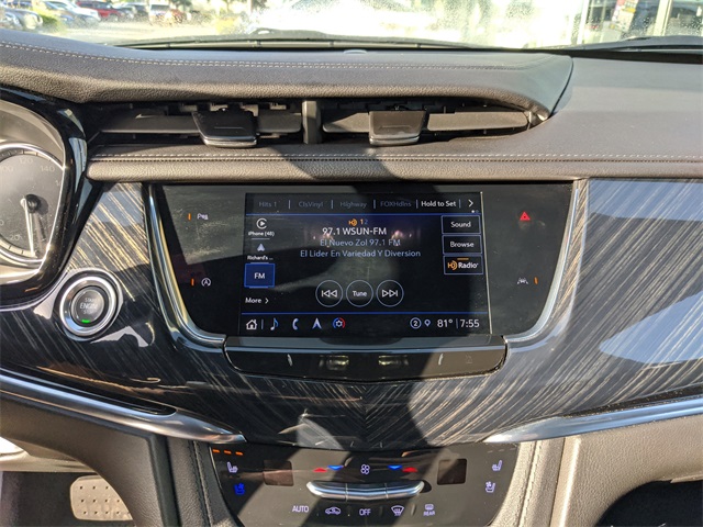 Vehicle image 21 of 36