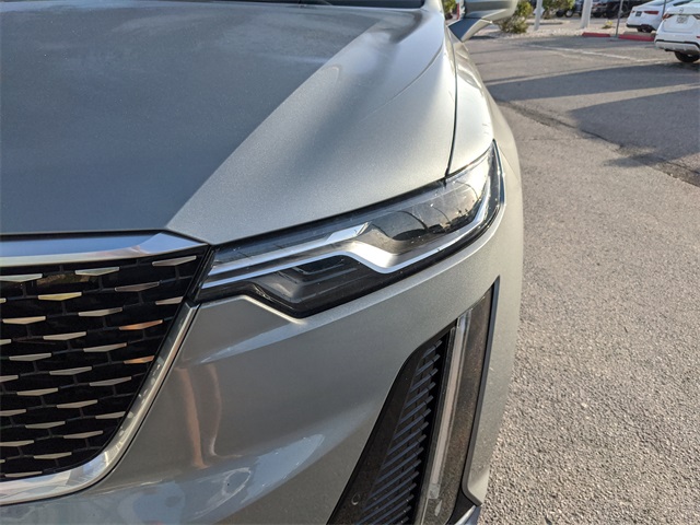 Vehicle image 33 of 36