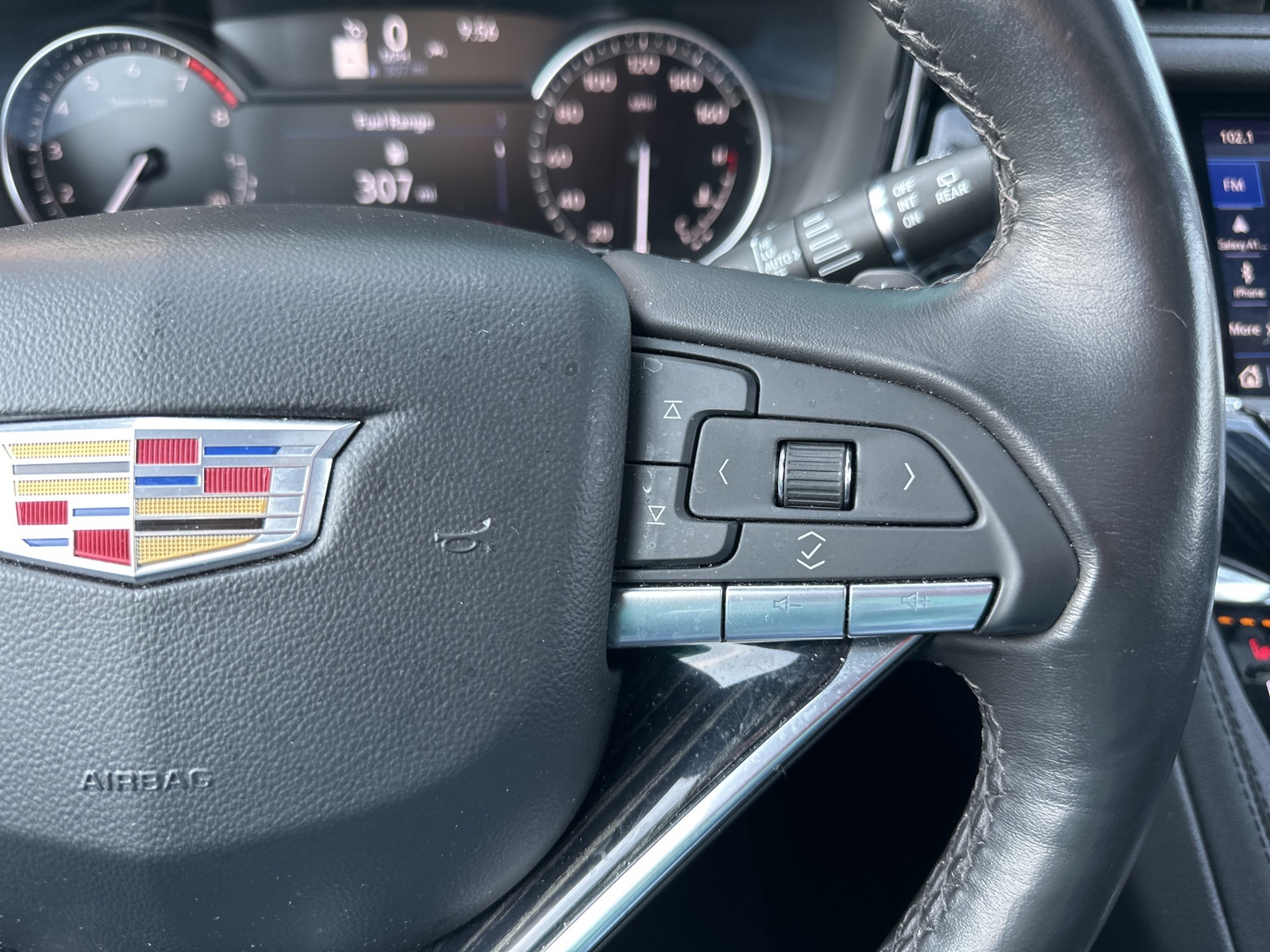 Vehicle image 29 of 36