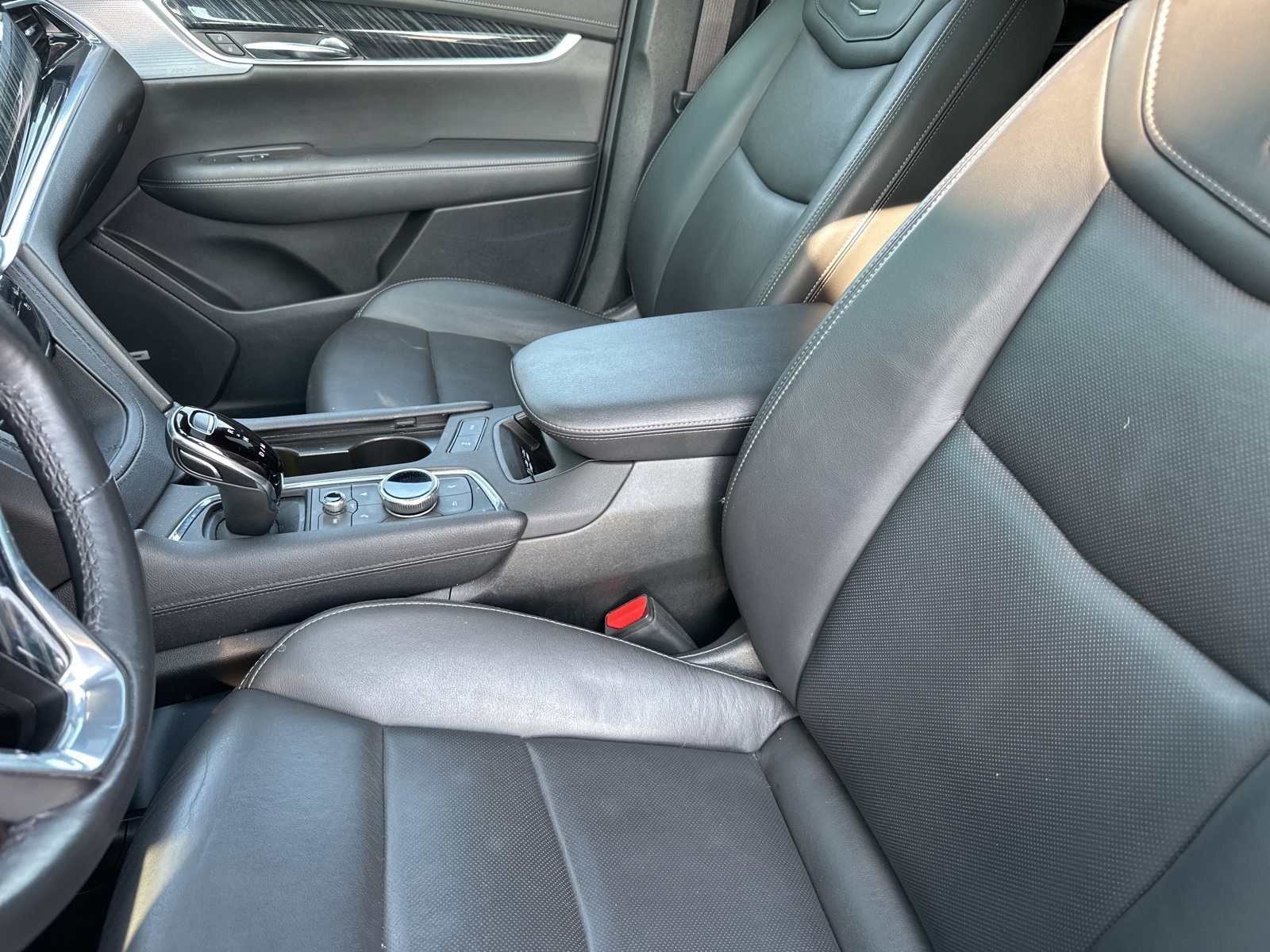 Vehicle image 18 of 36