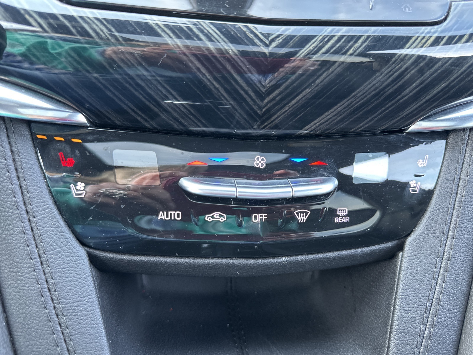 Vehicle image 31 of 36