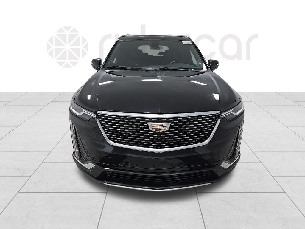 Vehicle image 2 of 33
