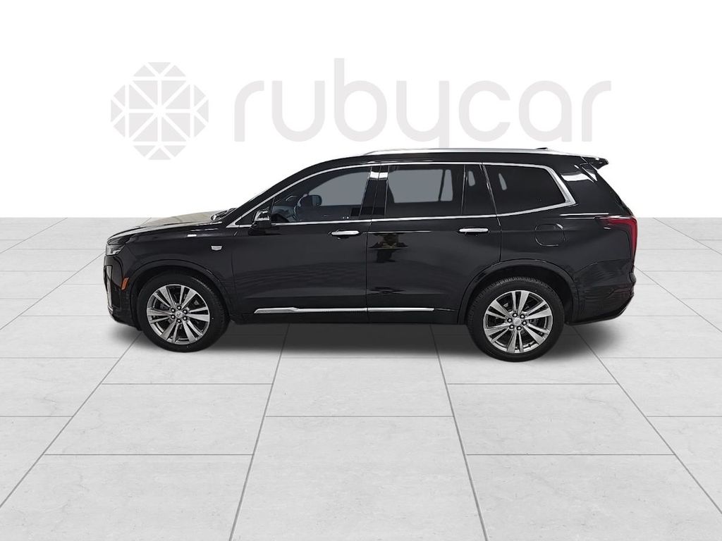 Vehicle image 8 of 33