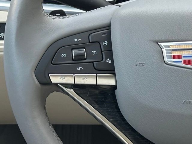 Vehicle image 20 of 28