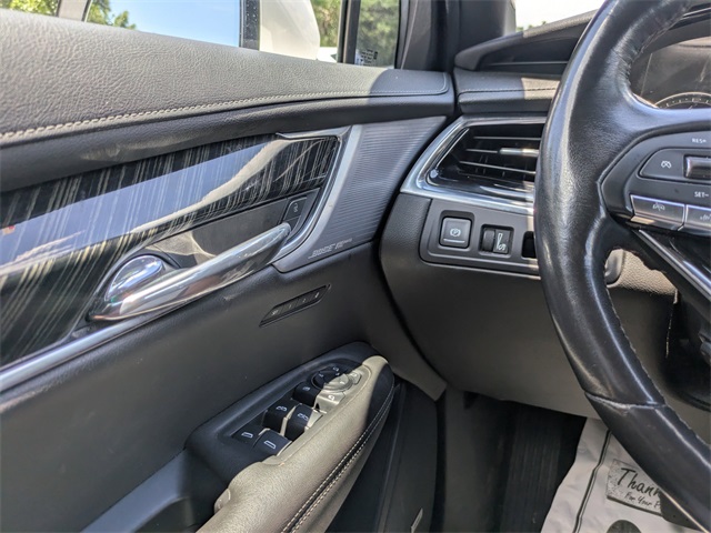 Vehicle image 31 of 35