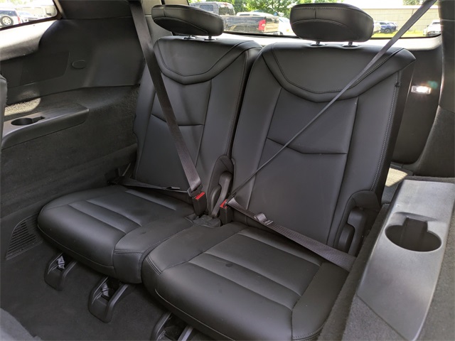 Vehicle image 16 of 35