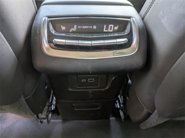 Vehicle image 18 of 35