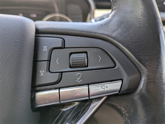 Vehicle image 30 of 35