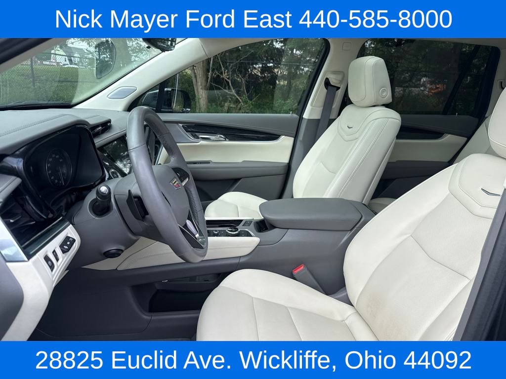 Vehicle image 16 of 34
