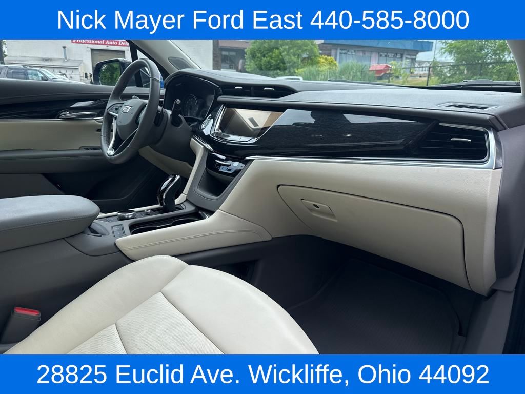 Vehicle image 19 of 34