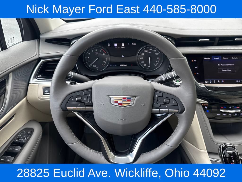 Vehicle image 20 of 34